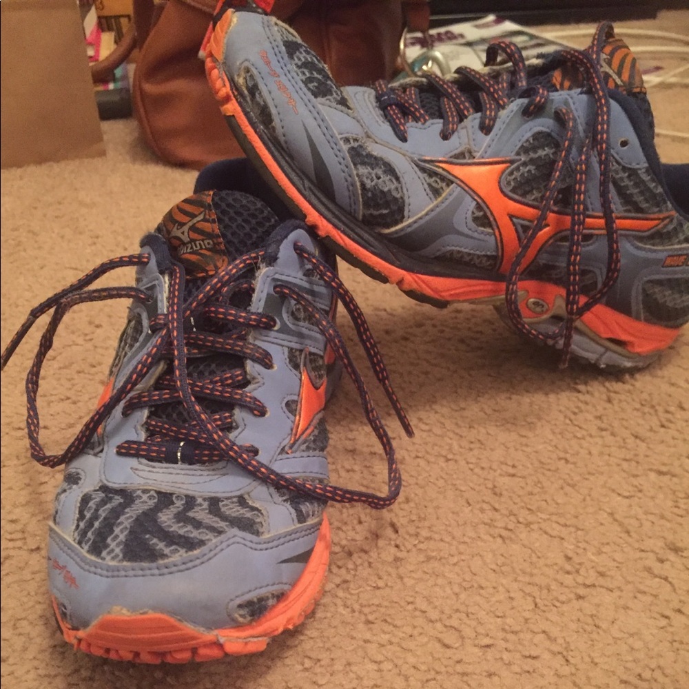 Mizuno Wave Elixir 7 Running Shoe - image 1